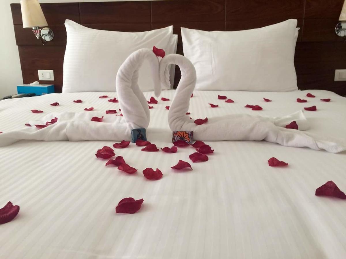 Hotel Bella Riva Kinshasa Esterno foto