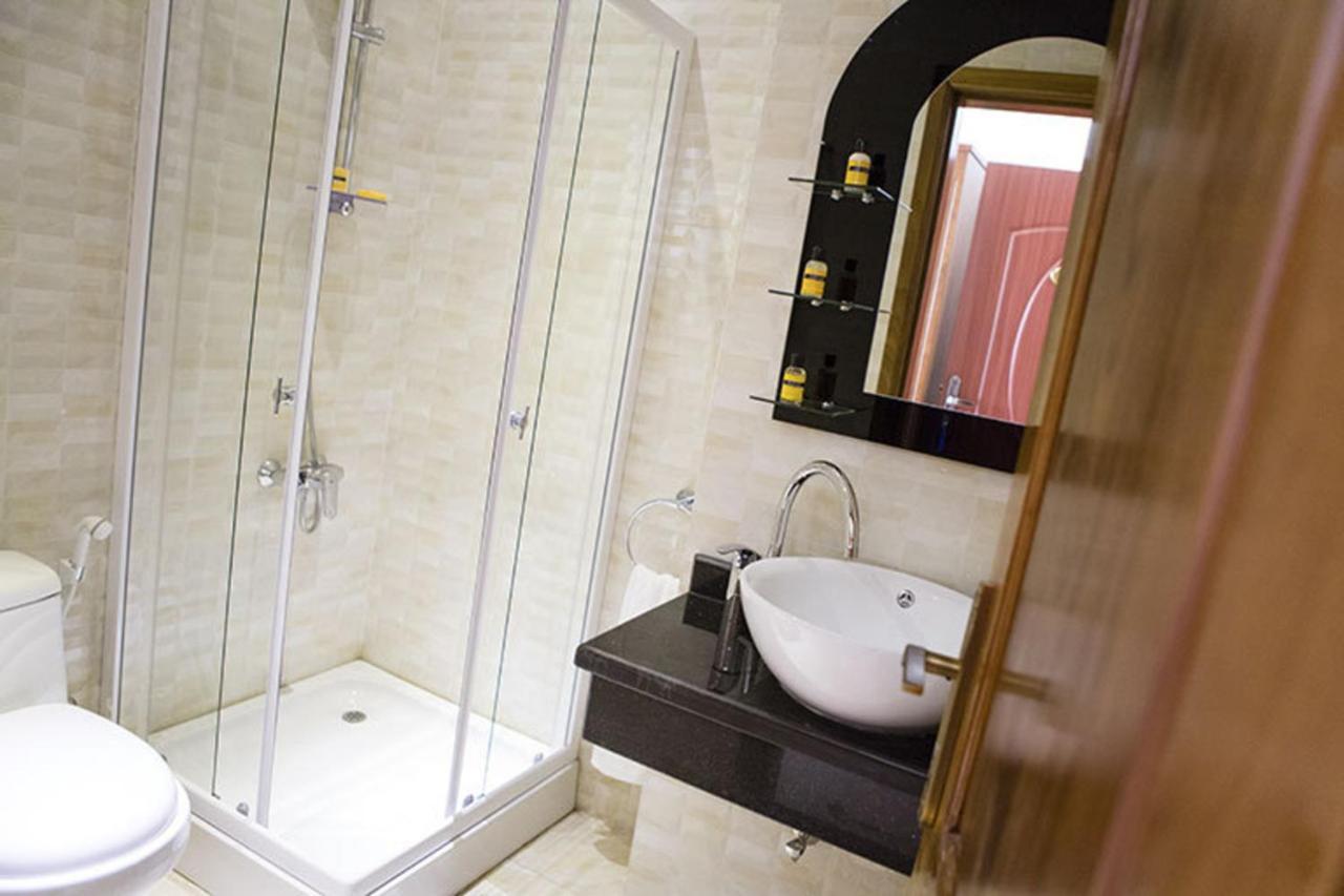 Hotel Bella Riva Kinshasa Esterno foto